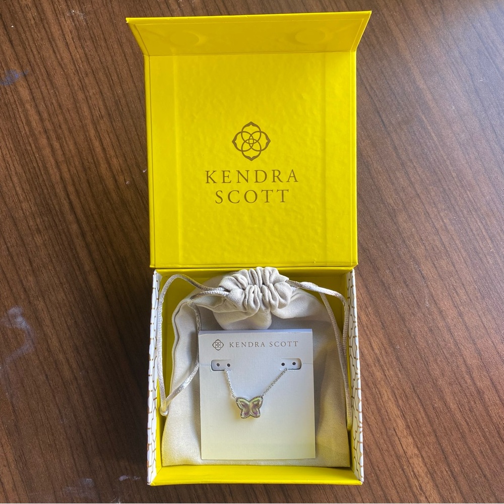 Kendra Scott Silver Lillia Pendant Necklace